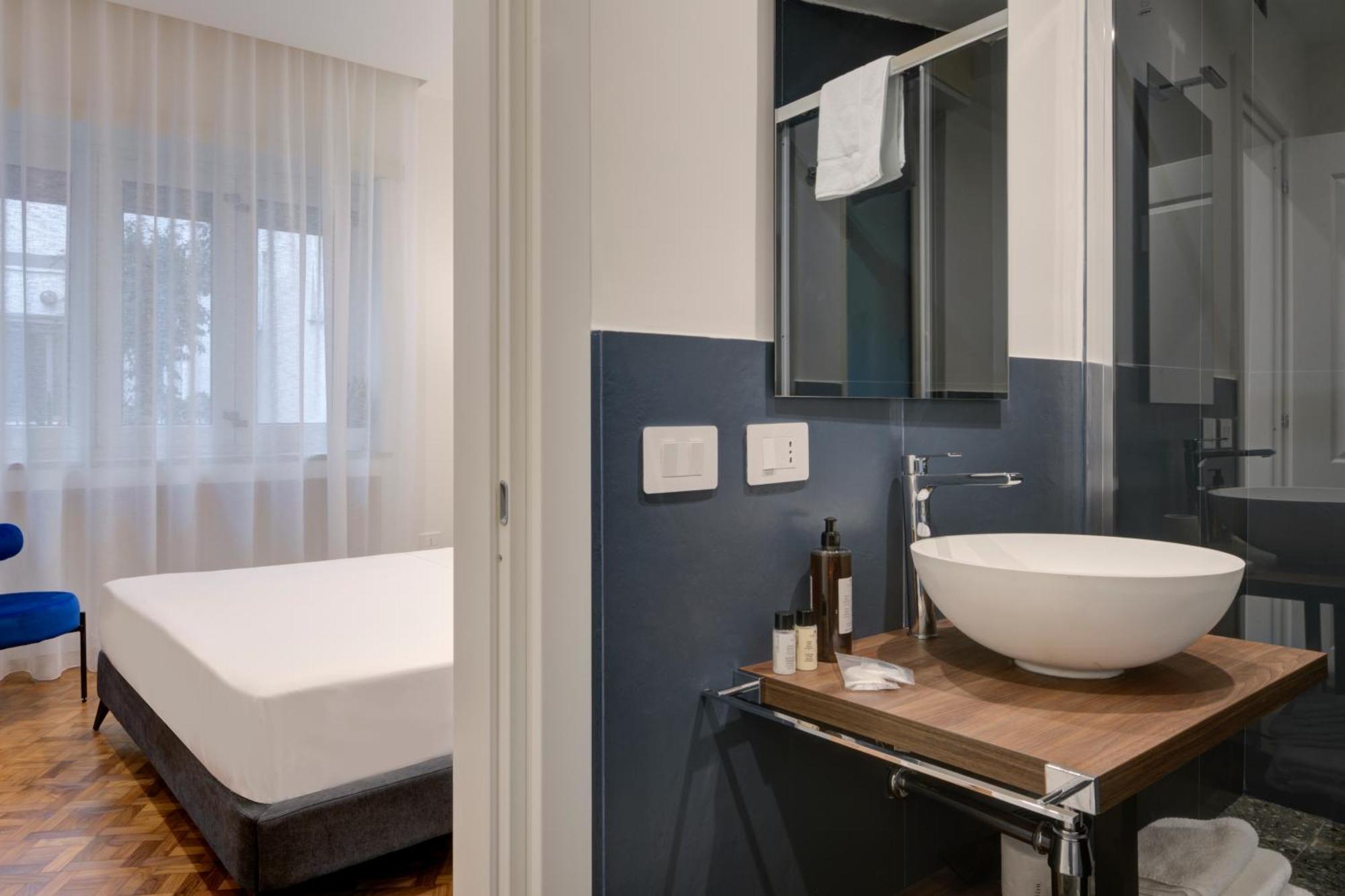 Well Suites - Piazza Dei Martiri Napels Buitenkant foto