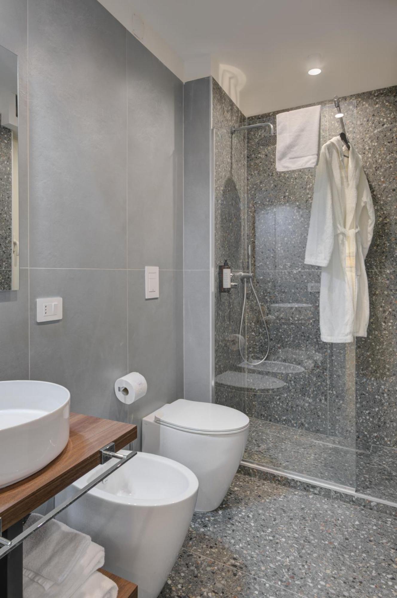 Well Suites - Piazza Dei Martiri Napels Buitenkant foto